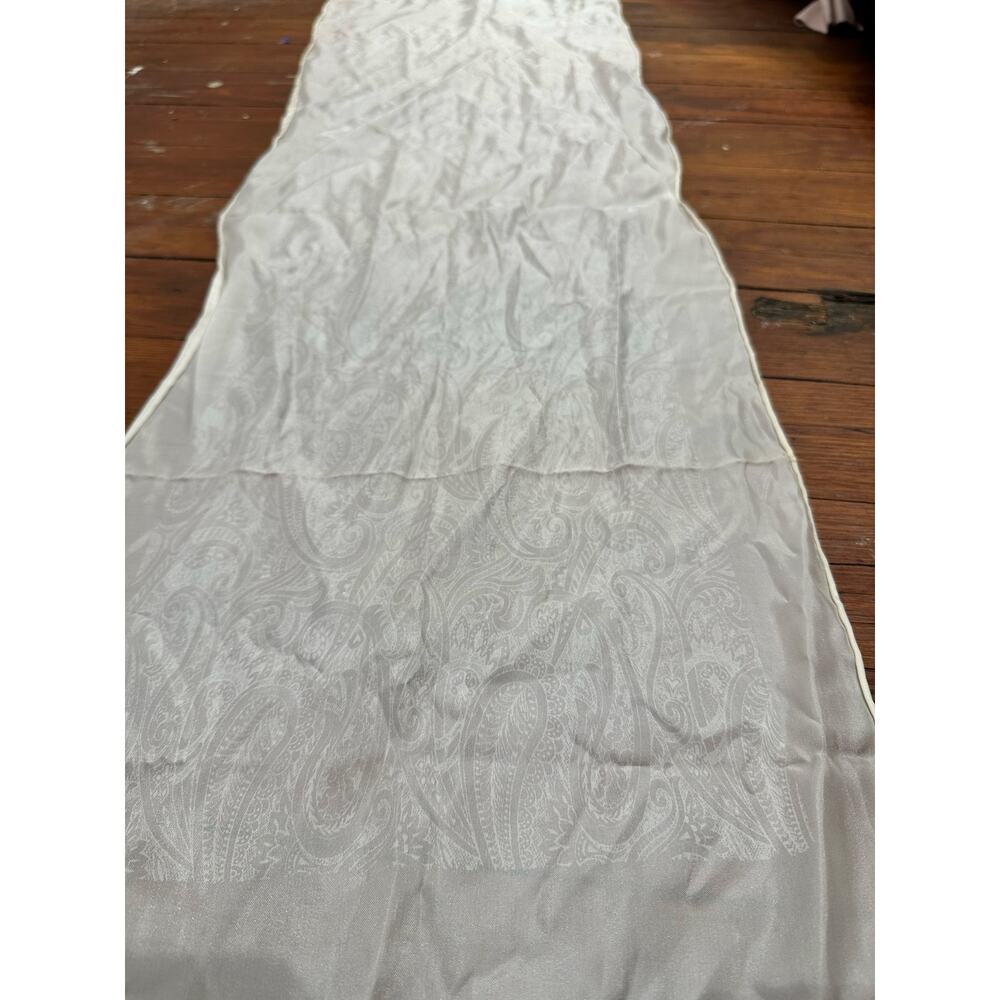 White Vintage Elegant Paisley Detail Textured Satin Hand Rolled Bridal Scarf - Picture 5 of 8